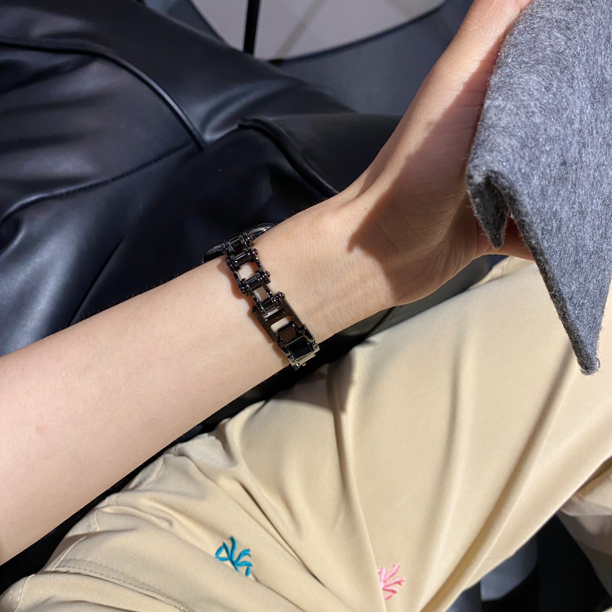 适用iwatch10表带s9细款s8苹果手表带applewatch金属钢带ultra女士s7高级感镶钻41/45mm链式s6女生个性夏透气 - 图3