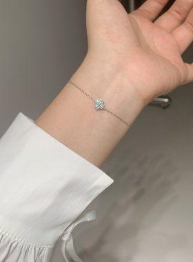 S925银爆闪四叶草锆石红绳手链