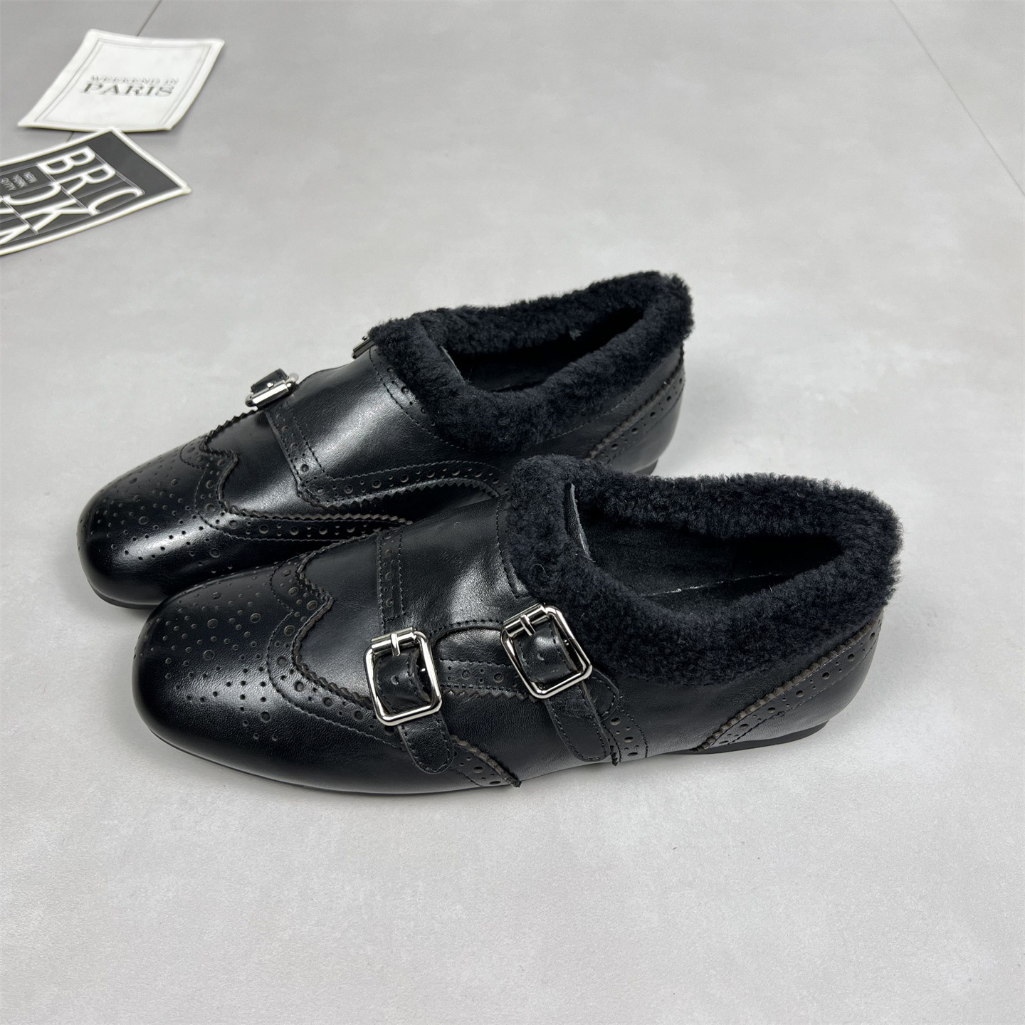 头层牛皮雕花布洛克小皮鞋女棉鞋2025冬新款加绒皮带扣软底乐福鞋 - 图3
