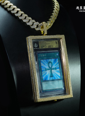 Goldenasty珠宝定制S925纯银镀金VVS莫桑石游戏王卡牌相框吊坠