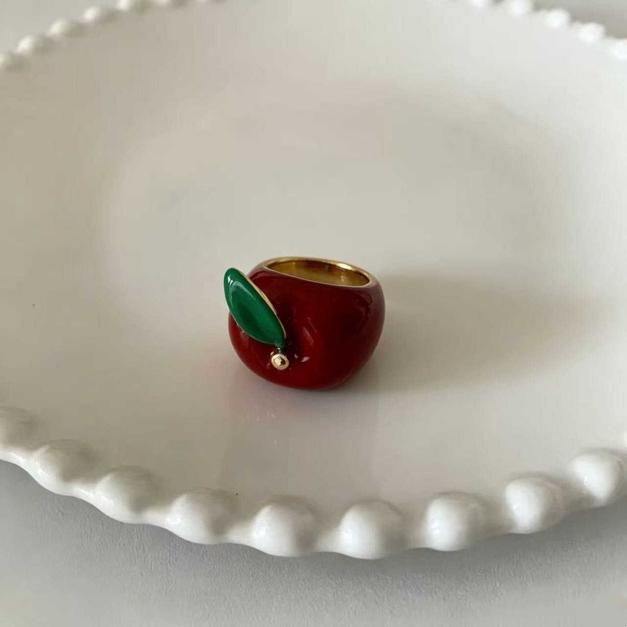 Niche cute oil dripping macaron color apple ring sweet temperament age-reducing girlish ins style ring