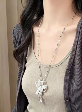 韩系ins风花朵珍珠水滴长款项链甜美气质时尚高级感小众毛衣链女