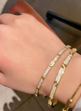 轻奢风闪闪发光的锆石手镯