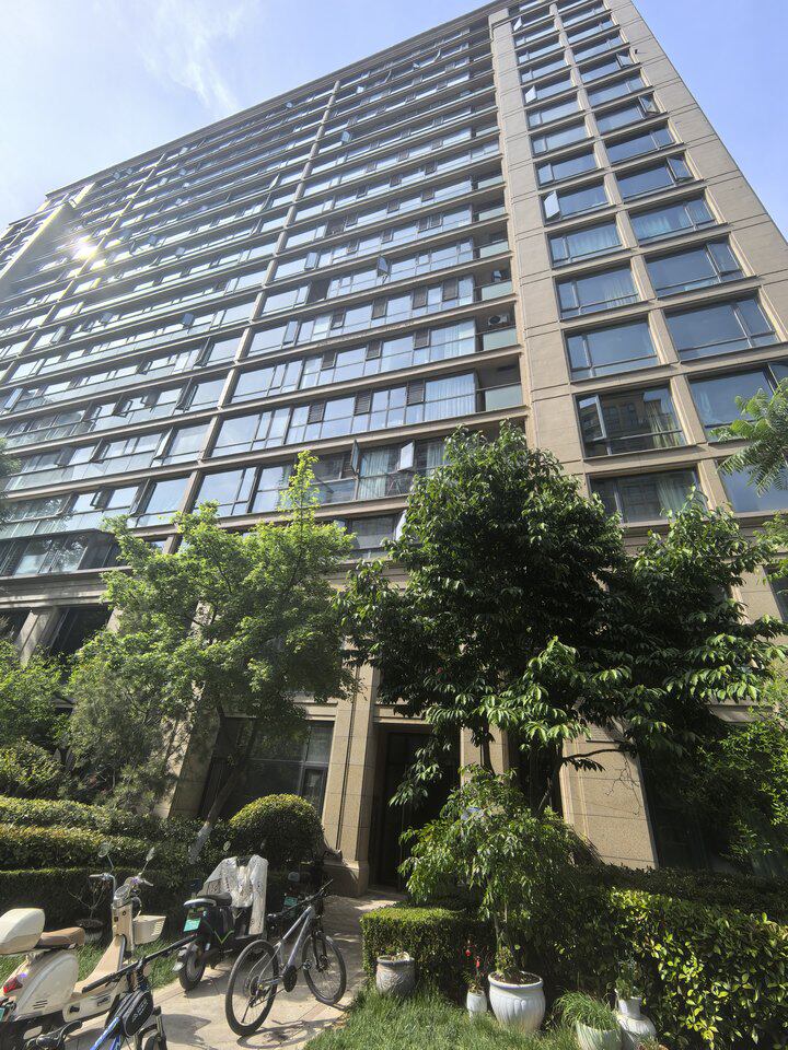 济南市历下区中林路77号百合花园48号楼1-101房产