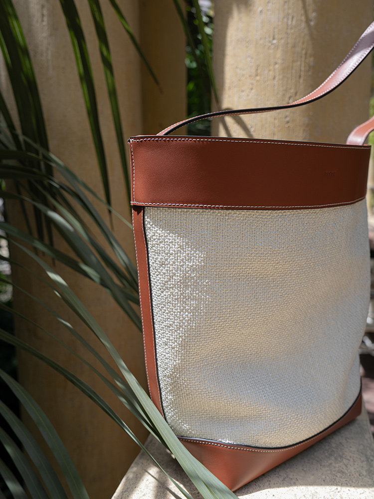 PAYME 2025新款小众设计进口编织布拼皮水桶包包女,淘宝优惠券,粉丝福利购,淘宝优惠卷