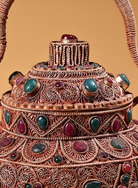 尼泊尔纯铜手工打造掐丝工艺镶嵌宝石藏银供水壶茶壶摆件民俗收藏