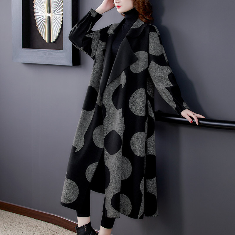 大码女装2020新款胖mm妈妈百搭风衣 黛貌大码女装