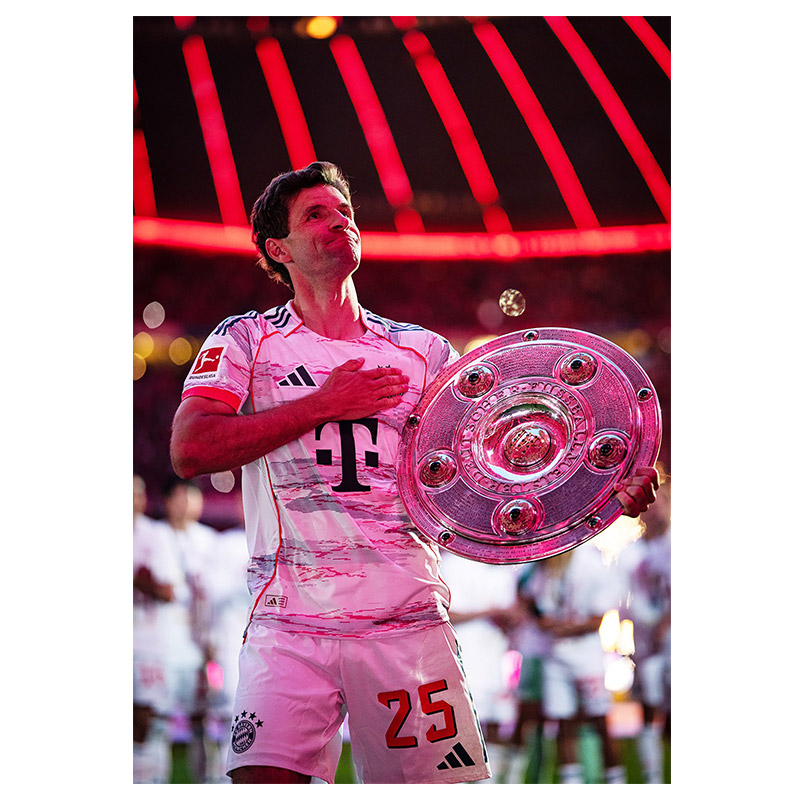 2025拜仁海报穆勒德甲夺冠足球超大尺寸壁纸宿舍自粘墙贴房间挂墙 - 图2