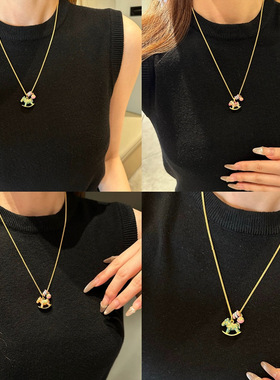 小木马多巴胺彩珐琅项链女童趣简约时尚轻奢高级感锁骨链吊坠颈链