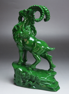 绿色木雕羊摆件实木质生肖羊红木家居客厅办公装饰工艺品开业礼品