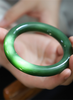 碧玉手镯圆条高端大气上档次款式