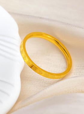 2022新款满圈爱心戒指镀18k金个性钛钢食指戒指简约情侣戒指女