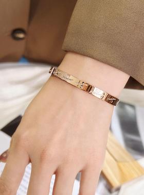 轻奢经典爱心love Forever手镯女钛钢情侣手环 简约百搭小众网红