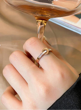 日韩版字母圆牌天然白贝壳母贝戒指18K玫瑰金冷淡风食指环戒指女