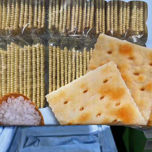 海盐苏打饼干1.5kg咸味无蔗糖精休闲小零食下午茶点心宵夜充饥 - 图1