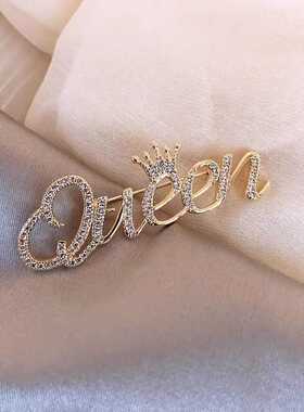 大气字母QUEEN女王胸针女潮个性别针领针防走光扣开衫西装配饰