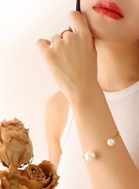 欧美小众钛钢女款仿珍珠开口手镯时尚精致手链饰品不掉色批发钛钢