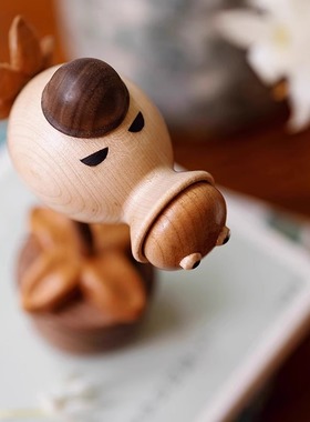 豌豆射手潮玩摆件实木质公仔创意可爱趣味搞笑桌面装饰小众礼物