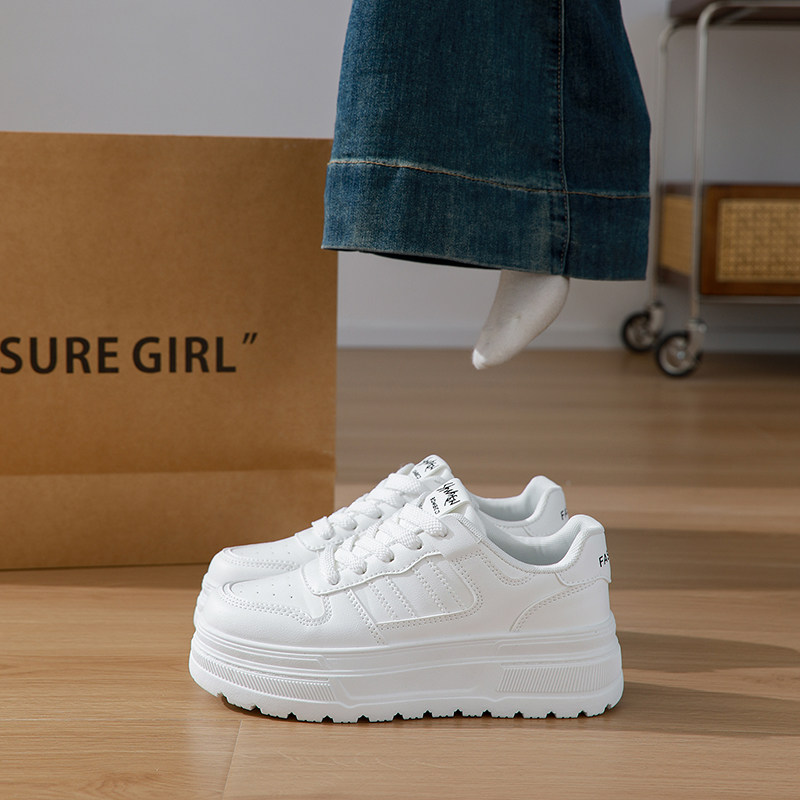 春季增高女鞋黑白板鞋2026新款真皮学生小白鞋34码百搭轻便运动鞋,淘宝优惠券,粉丝福利购,淘宝优惠卷