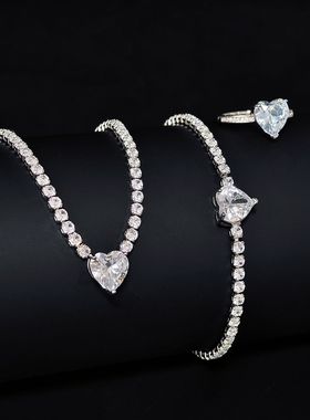 新娘项链耳钉套装气质晚宴礼服配饰女轻奢爱心锆石项链饰品锁骨链