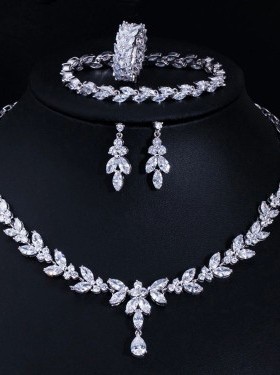 项链首饰雅特锆石婚纱锁骨水晶女