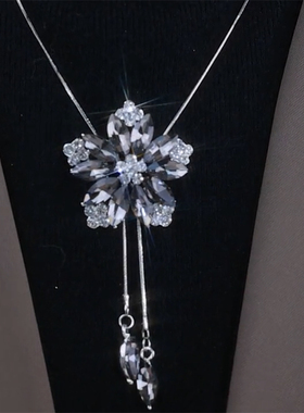 可调节锆石水晶花朵吊坠毛衣链女