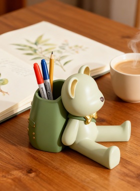 可爱小熊笔筒摆件桌面收纳装饰品