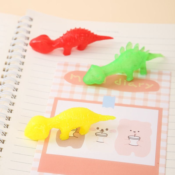 Finger catapult small dinosaur toy wall-sticking fun slingshot