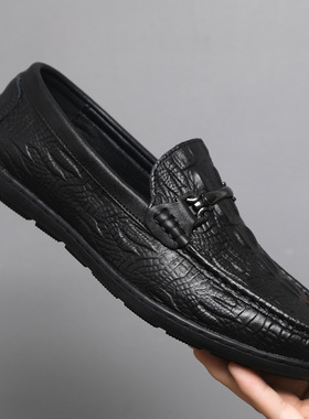 Men's soft soled casual crocodile patterned bean shoes男皮鞋