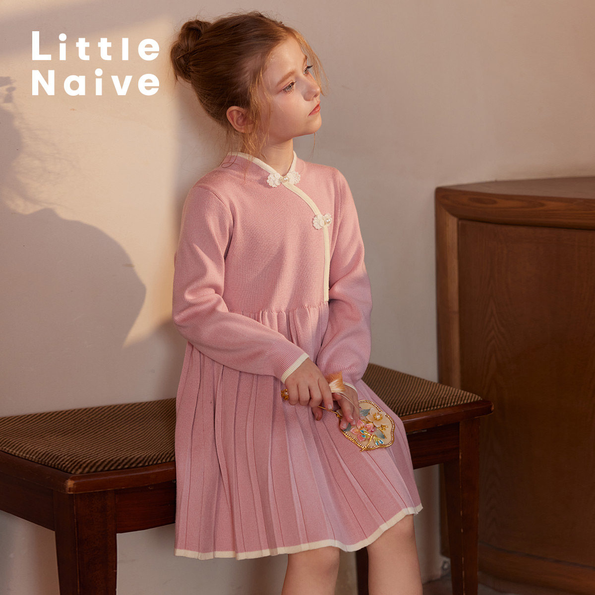 LittleNaive儿童连衣裙春秋新款立领压褶旗袍女童新中式针织裙,淘宝优惠券,粉丝福利购,淘宝优惠卷