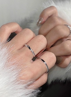 周‍大­福铂金戒指PT950情侣对戒白金婚戒七夕情人节送女友礼物