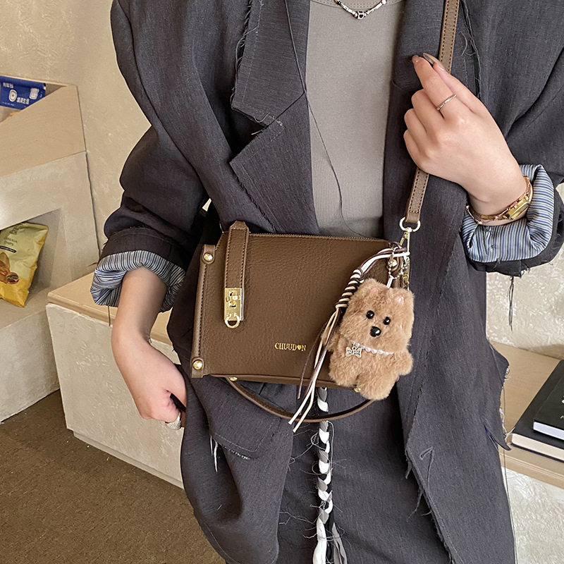 高级感复古小方包女式2026新款潮百搭手提包轻奢单肩包通勤斜挎包,淘宝优惠券,粉丝福利购,淘宝优惠卷