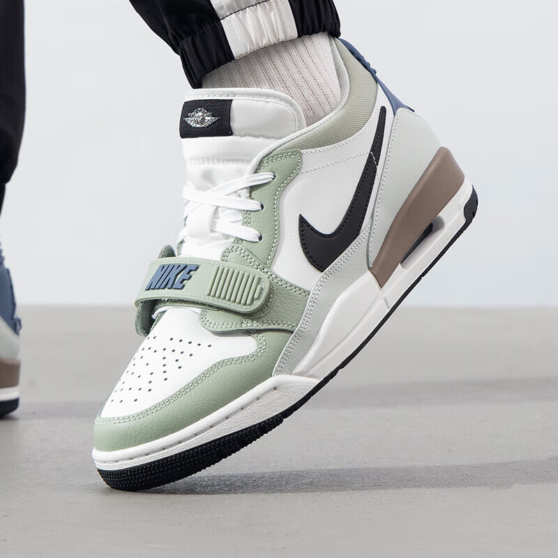 NIKE耐克男AIR JORDAN LEGACY 312 运动训练篮球鞋HV5970-101