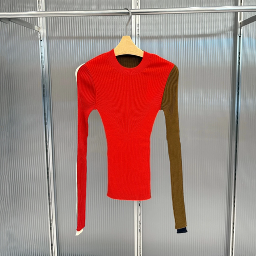 现货江南2025冬款女装时尚撞色拼接修身圆领套头针织衫 5P0311250 - 图0