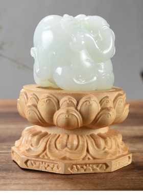 新疆于田县天然和田玉/一级白/羊脂白玉/大象/把件/摆件/220.60克