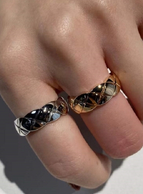 菱格纹戒指女小香风镀18K玫瑰金轻奢叠戴小众设计ins手饰