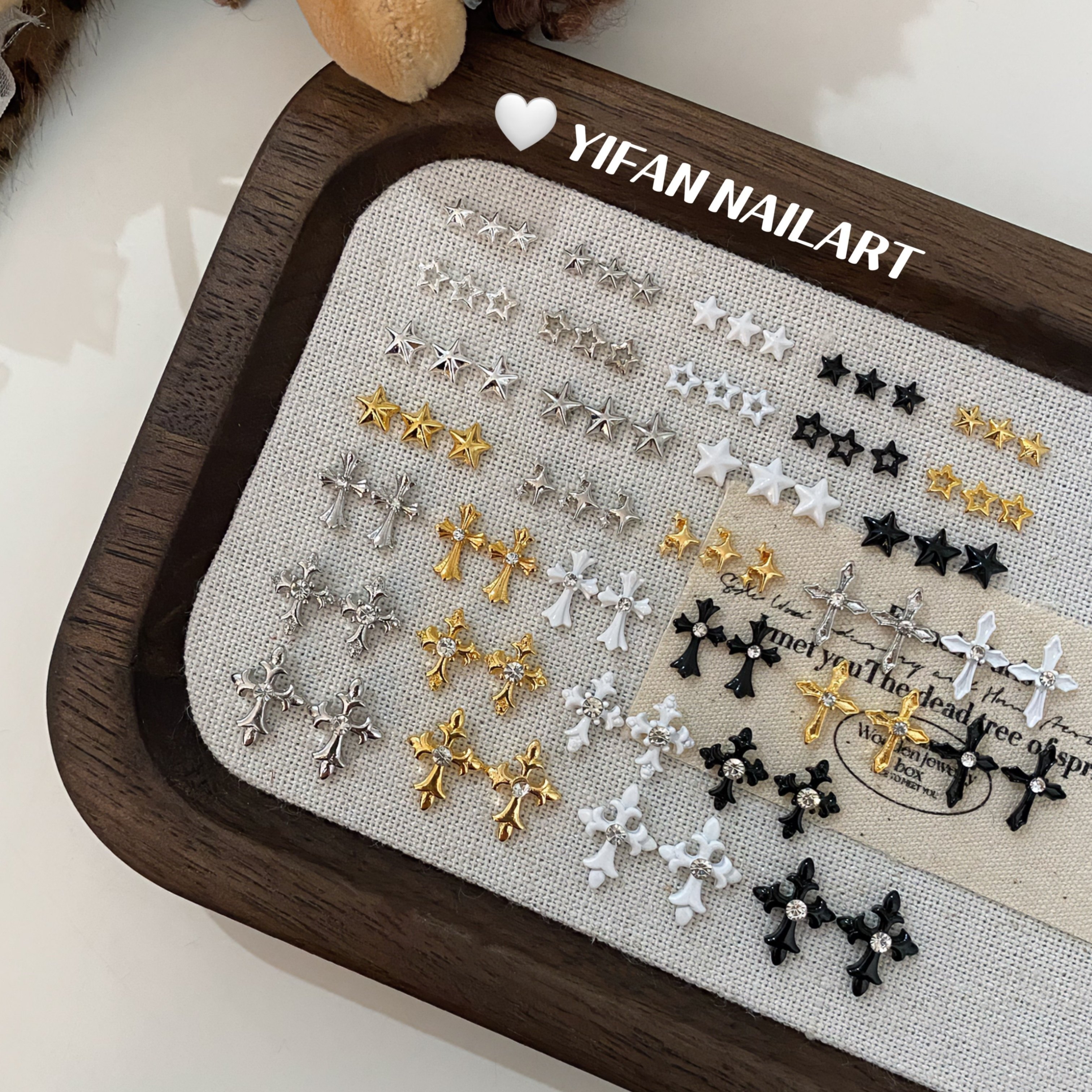 YIFANNAIL【金属感】黑白星星 金银克罗心十字架美甲饰品R97,淘宝优惠券,粉丝福利购,淘宝优惠卷