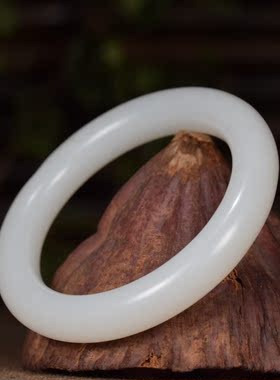 圆条镯欣赏新疆和田玉籽料可定制