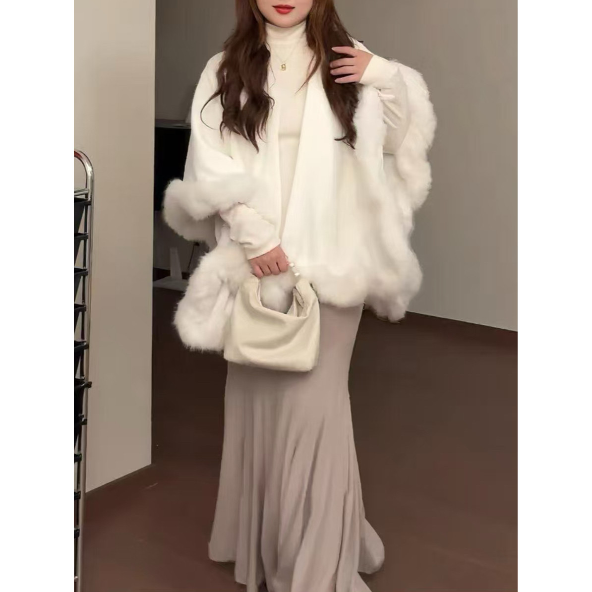 程小姐｜大码气质穿搭女秋冬新款打底衫半身裙斗篷披肩外套套装,淘宝优惠券,粉丝福利购,淘宝优惠卷