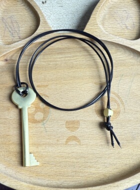 欧美网红ins风命运之门钥匙吊坠项链女小众时尚长款长款毛衣链新