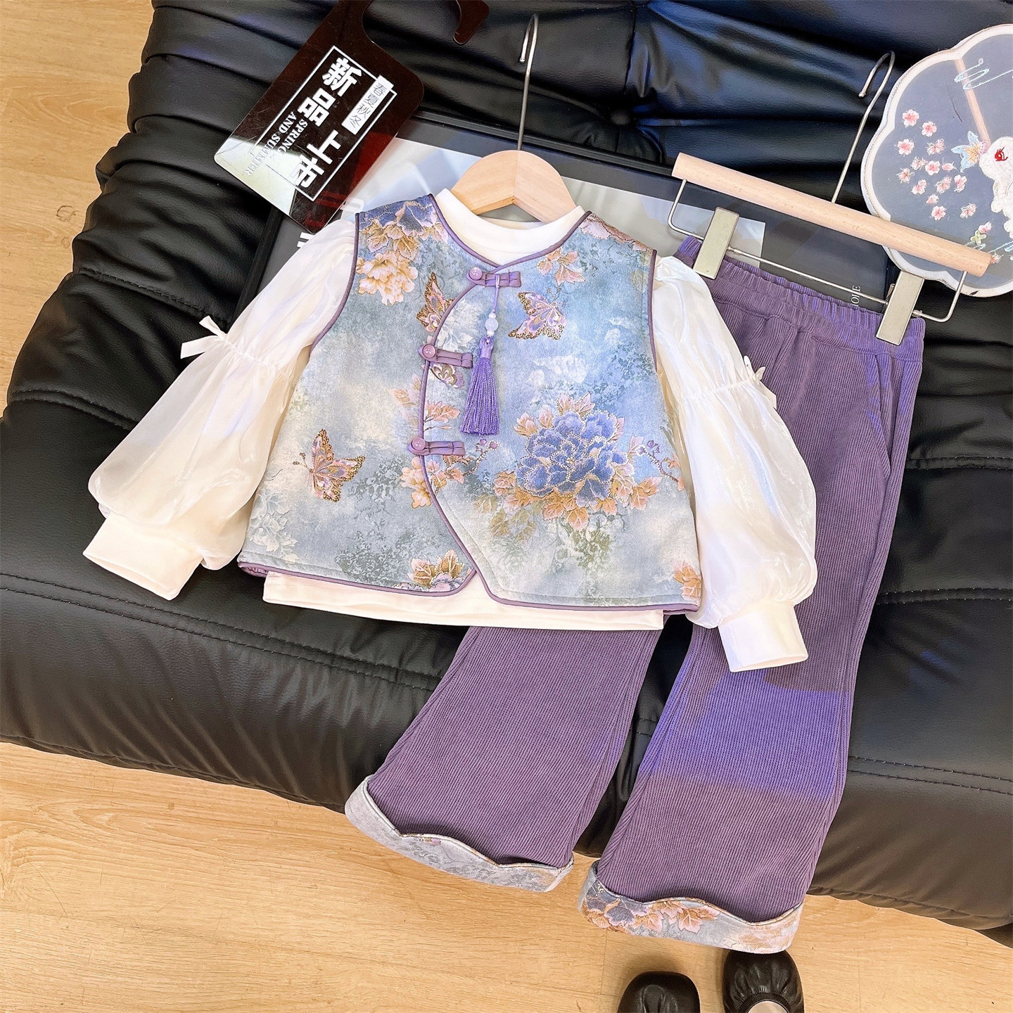 韩韩良品中大童国风套装2025秋季新款牡丹花马甲打底衫长裤三件套,淘宝优惠券,粉丝福利购,淘宝优惠卷