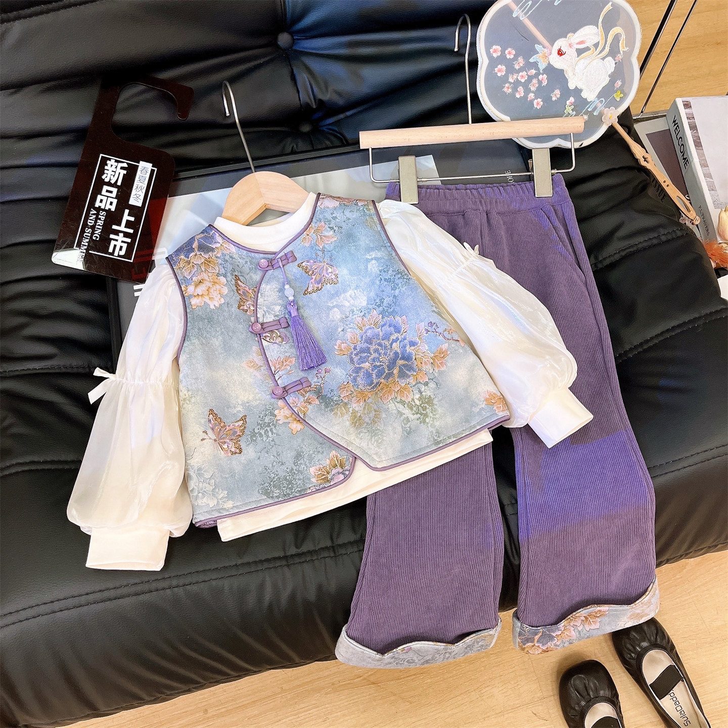 韩韩良品中大童国风套装2025秋季新款牡丹花马甲打底衫长裤三件套,淘宝优惠券,粉丝福利购,淘宝优惠卷