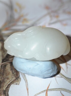 和田玉雕件（玉兔）18-21克