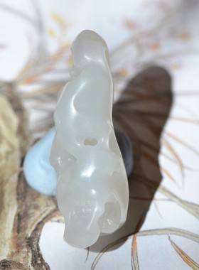 和田玉雕件（太湖石）28克