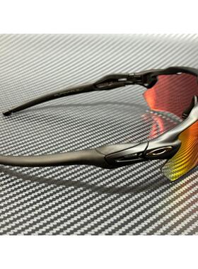 Oakley奥克利OO9208 90磨砂黑Torch中性65 mm太阳眼镜