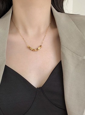 几何方块吊坠女小众设计钛钢项链ins冷淡风锁骨链简约毛衣链饰品