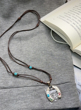 新款小众设计感马蹄铁编绳项链女个性时尚百搭甜酷风锁骨链