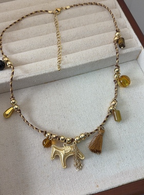 新款小马流苏串珠吊坠项链女小众设计感高级轻奢气质百搭串珠项链