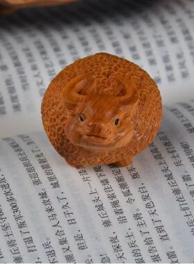 动物牛雕刻件牛实木盘玩牛件把玩