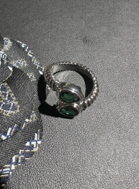 黄铜2026新款小众设计感爱心绿色开口可调节戒指环轻奢高级感手饰